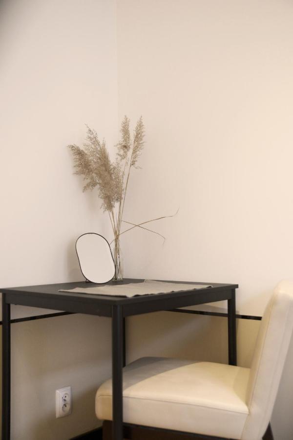 By The River And City Center - Comfortable Rooms Wrocław Eksteriør billede
